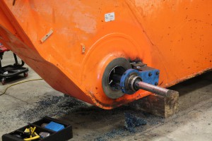 EX1200 Boom & Dipper line boring (4)